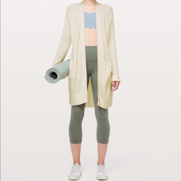 EUC Lululemon wrap - Picture 2 of 9